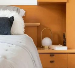 Lampe, baladeuse, Carrie, laiton brossé, LED, dim, 2700K, 380 lm, Ø13,5cm, H24,5cm - Audo Copenhagen