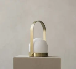 Lampe, baladeuse, Carrie, laiton brossé, LED, dim, 2700K, 380 lm, Ø13,5cm, H24,5cm - Audo Copenhagen