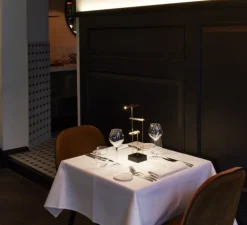 Lampe, baladeuse, Cordeless, KNOKKE, LED, 2700k, noir et laiton, L8cm, H35cm - DCW éditions Paris