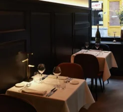 Lampe, baladeuse, Cordeless, KNOKKE, LED, 2700k, noir et laiton, L8cm, H35cm - DCW éditions Paris