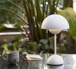 Lampe, Baladeuse, jardin, Flowerpot VP9, blanc mat, IP44, LED, dim, 2700K, 104 lm, Ø16cm, H29,5cm - Andtradition