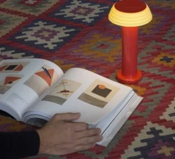 Lampe, Baladeuse, PL1-Red, rouge, jaune, LED, dim, 2800K, 250lm, Ø13cm, H24cm - Sowden