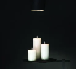 Lampe Bougie, Smooth Pillar, blanc nordique, Ø7,8cm, H15cm , LED, dim- UYUNI
