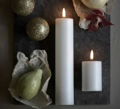 Lampe Bougie, Smooth Pillar, blanc nordique, Ø7,8cm, H10cm, LED, dim - UYUNI