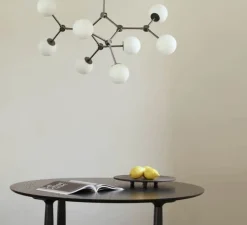 Lustre, Drop Bulp Mini, verre opalin et laiton brun oxydé, L87cm, H71cm - 101 COPENHAGEN