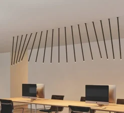 Plafonnier, A-Tube Nano Swing large, noir mat, LED, dim, 3000K, 480 lm, Ø3,5cm, H90cm - Lodes