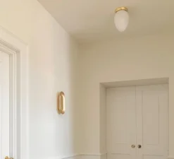 Plafonnier, Rizzatto 171, laiton satiné, opal, IP44, Ø17cm, H24cm - Nuura