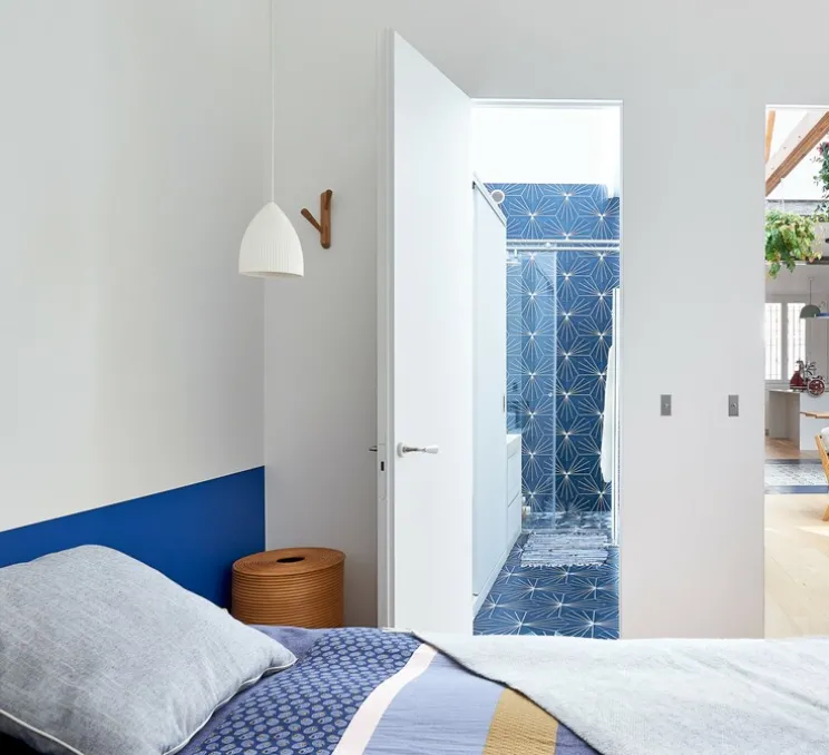 Plafonnier, salle de bain, IP54, blanc, globe en verre opale, 006, porcelaine, Ø14,5, H18cm - Zangra