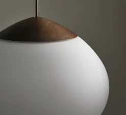 Suspension, Acorn, chêne massif teinté huilé, Ø32cm, H27cm - Bolia