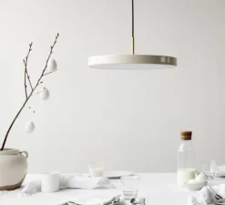 Suspension, Asteria Medium plus, blanc perle et laiton, LED, 2400-2700-3000K, 1600lm, Ø43cm, H14cm - Umage