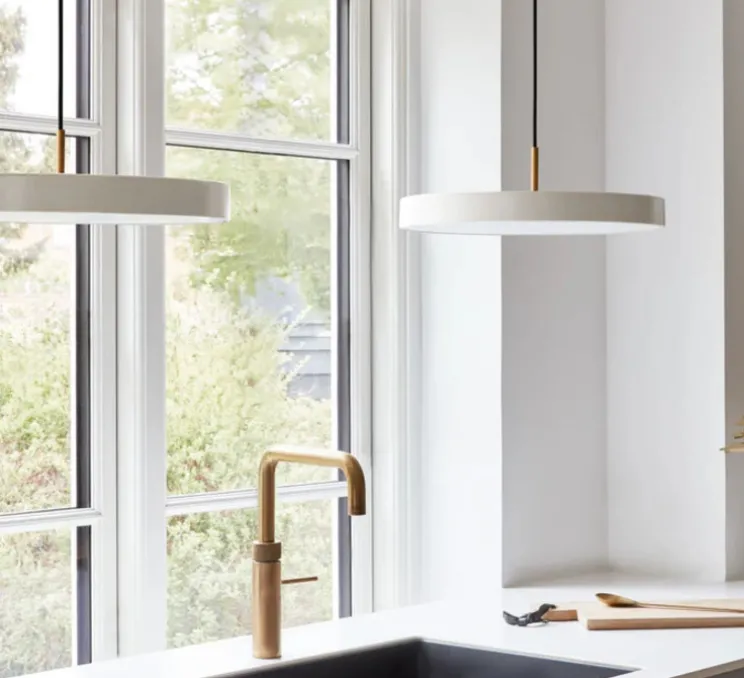 Suspension, Asteria Medium plus, blanc perle et laiton, LED, 2400-2700-3000K, 1600lm, Ø43cm, H14cm - Umage