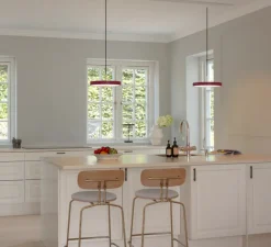 Suspension, Asteria Mini Plus, rouge rubis et laiton, LED, 2400-2700-3000K, 1200lm, Ø31cm, H10.5cm - Umage