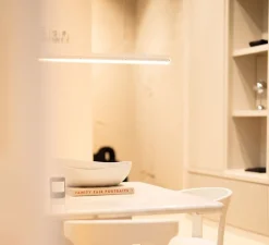 Suspension, Bridge 150, Blanc brouillard, LED, dim, 2700K, 2058 lm, L149,5cm, H5,1cm - Tonone