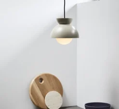 Suspension, Butterfly, gris chaud mat, Ø21cm, H18cm - Frandsen