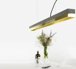Suspension, [C1], béton gris foncé, laiton, L122cm, H8cm, 2700K, dimmable - GANTLights