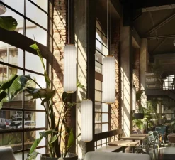 Suspension, Cordiale, Blanc, laiton satiné, LED, dim, 3000K, lm, Ø15cm, H56cm - Slide