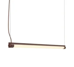 Suspension, Fine, rouge foncé, LED, dim, 2700K, 950 lm, L90cm, H1,8cm - Muuto