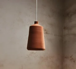 Suspension, Flame Tall XL, terra, câble blanc, IP44, LED, dim, 2700K, 1200 lm, Ø28cm, H48,6m - Pott