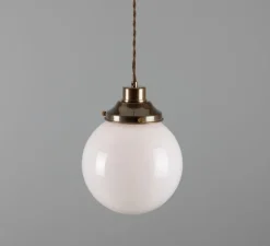 Suspension, Gentry, laiton antique, opalin, Ø20cm, H23cm - Mullan Lighting