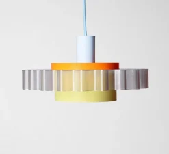 Suspension, Gigi N°3, câble bleu ciel, orange, jaune, Ø28cm, H14,5cm - Warren & Laetitia