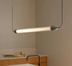 Suspension, Lemon squeeze linear, acier poli, verre opalin, L137,3m, H48,7cm - Umage