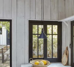 Suspension, Les Acrobates de Gras N°322, bleu/intérieur blanc, Ø26cm, H21,6cm - DCW éditions Paris