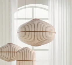 Suspension, Lucén Ellipse, abat-jour tissu sable, chêne huilé, Ø90cm, H66cm - Bolia