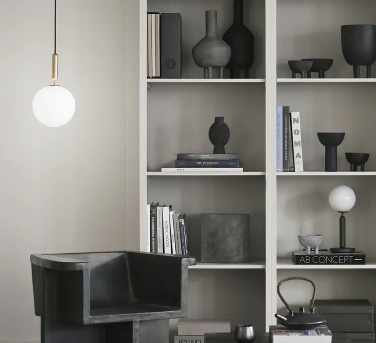 Suspension, Miira 1 large, laiton, globe opalin, Ø20cm, H35,3cm - Nuura