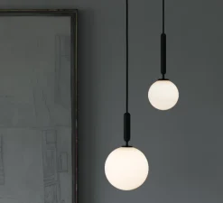 Suspension, Miira 1 large, noir, globe opalin, Ø20cm, H35,3cm - Nuura