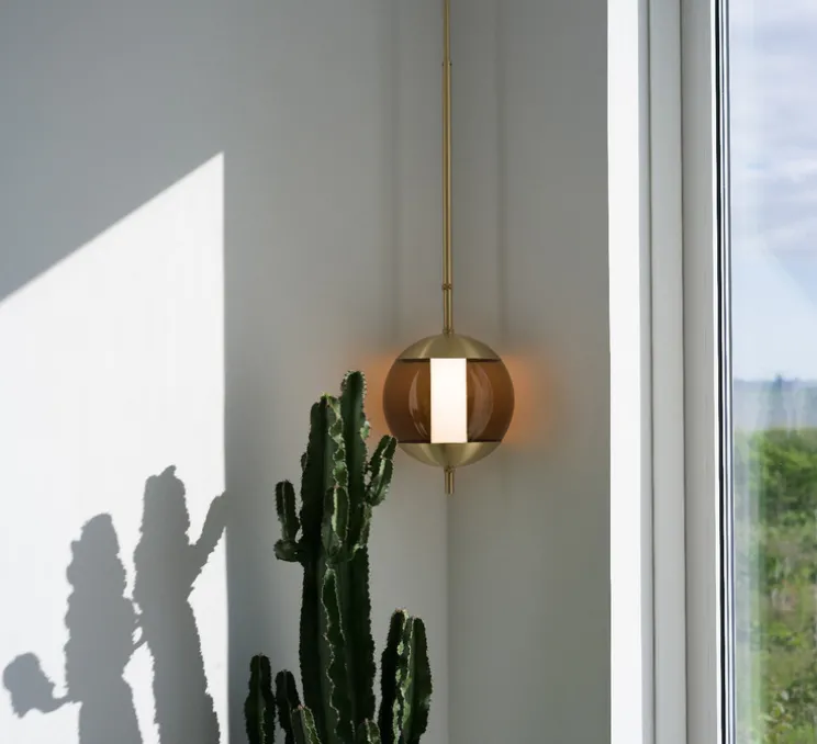 Suspension, Monroe 1, laiton brossé, verre marron, LED, dim, 2700K, Ø30cm, H150cm - Rubn