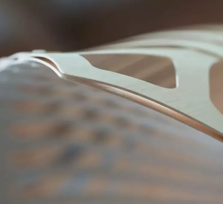 Suspension, Navicula Large, naturel, LED, dim, 2700K, L250cm, H45cm - David Trubridge