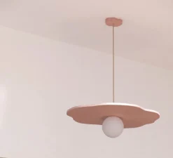Suspension, Nenuphar grand, peinture laquée rose pâle, Ø78cm, H1,5cm - Little Anana