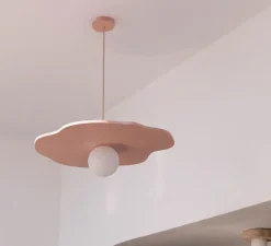 Suspension, Nenuphar grand, peinture laquée rose pâle, Ø78cm, H1,5cm - Little Anana