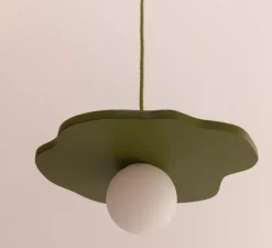Suspension, Nenuphar petit, peinture laquée vert foncé, Ø35cm, H1,5cm - Little Anana