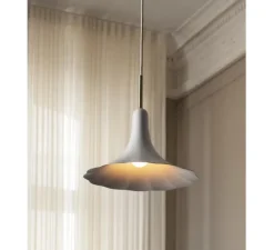 Suspension, Petalii 1 small, blanc, laiton poli, Ø28cm, H25cm - Nuura