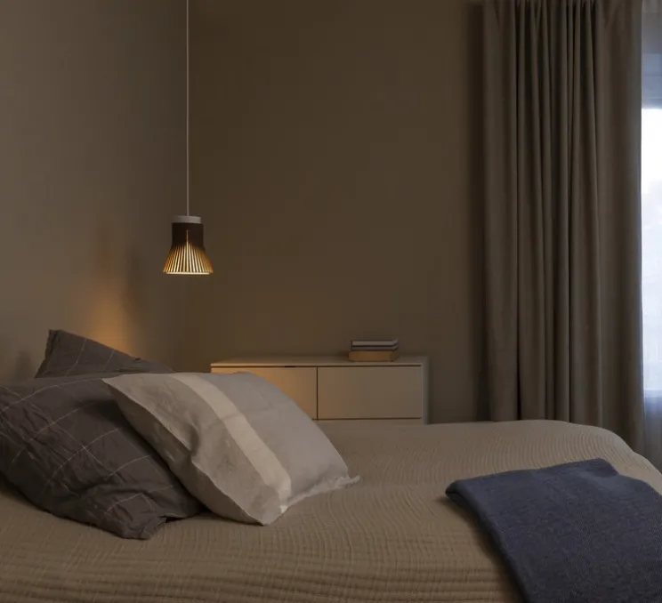 Suspension, Petite 4600, noyer, LED, 2800K, 480lm, Ø20cm, H23cm - Secto Design