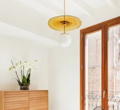 Suspension, Plat, verre ambre, laiton brossé, opalin, Ø18/47cm, H70cm - Contain