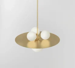 Suspension, Plate and Spheres, laiton brossé, L65cm, H68,5cm - Atelier Areti