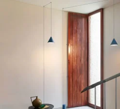 Suspension, String Light, (cone, 12m, alimentation sol), bleu, LED, dim, 2700K, 1033 lm, Ø19cm, H16cm - Flos