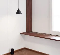 Suspension, String Light (cone, 12m, alimentation sol), noir, LED, 2700K, 1033lm, Ø19cm, H16cm - Flos