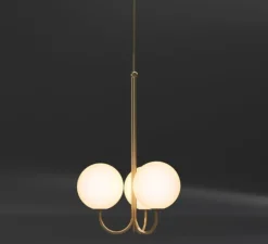 Suspension, Triple Angle, blanc et laiton, L38,8cm, H68,4cm - Anastassiades Studio