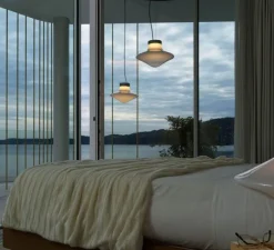 Suspension, Trottola L, verre blanc, structure noire, LED, dim, 2700K, 1260 lm, Ø47,5cm, H31cm - Brokis