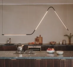 Suspension, Tubs Modular Lineal Triangular, noir, LED, dim, 3000K, 2256 lm, L180cm, H250cm - LEDS C4