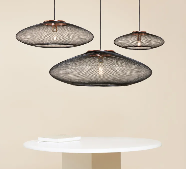 Suspension, UFO Full, Medium, noir charbon, câble noir et blanc, Ø60cm, H18cm - Atelier Robotiq