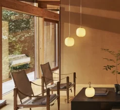 Suspension, VL 45 Radiohus, laiton, verre brillant jaune pâle, Ø17,5cm, H24,6cm - Louis Poulsen